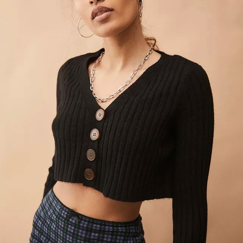 UO Rose Ribbed Cropped Cardigan